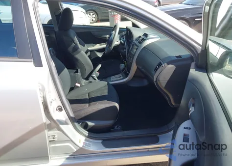 2013 Toyota Corolla S z USA, uszkodzony, nr VIN 5YFBU4EE2DP191084